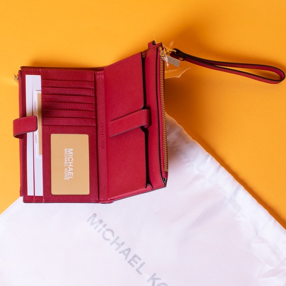 MICHAEL KORS WRISTLET JETSET TRAVEL WALLET NWT! - Picture 5 of 6